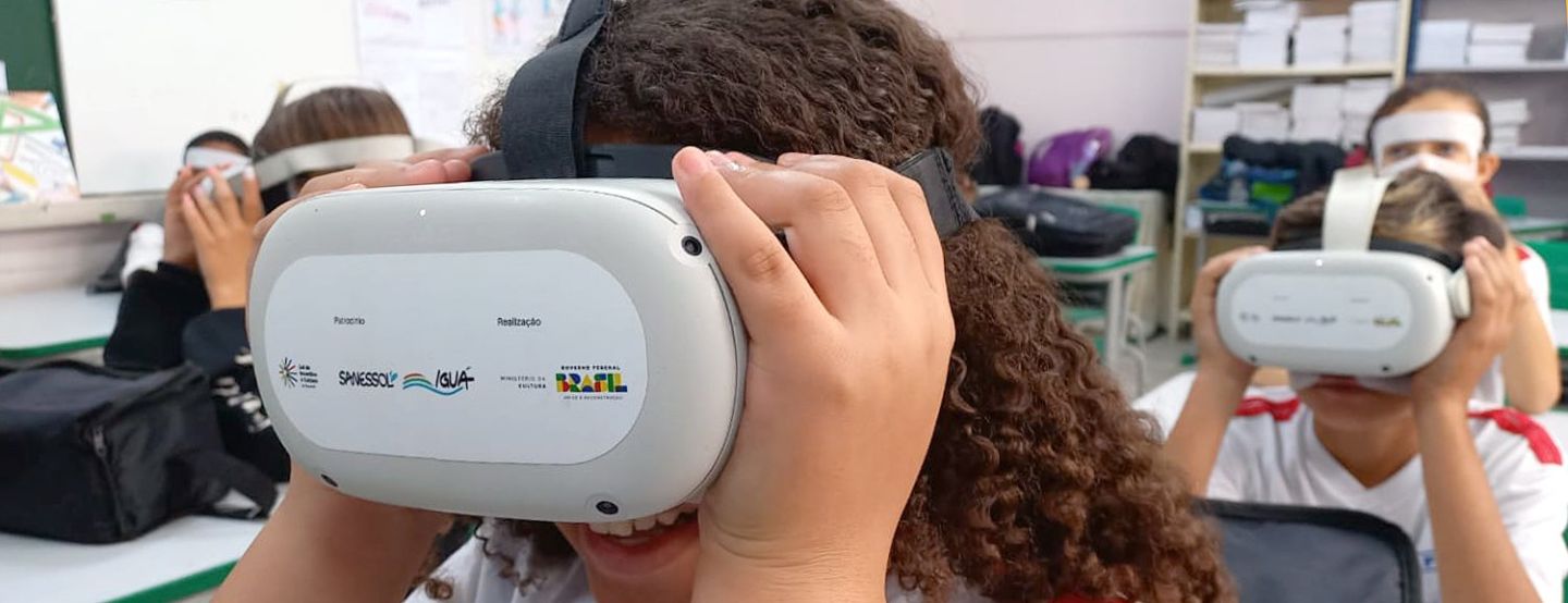 Sanessol leva conscientização ambiental por meio de realidade virtual para escolas públicas de Mirassol