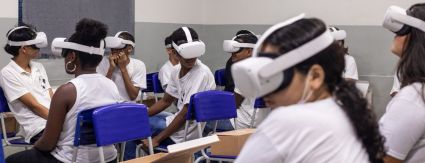 Programa Educativo Itinerante Monet leva óculos de realidade virtual com obras do artista a escolas públicas de Miguel Pereira e Paty de Alferes